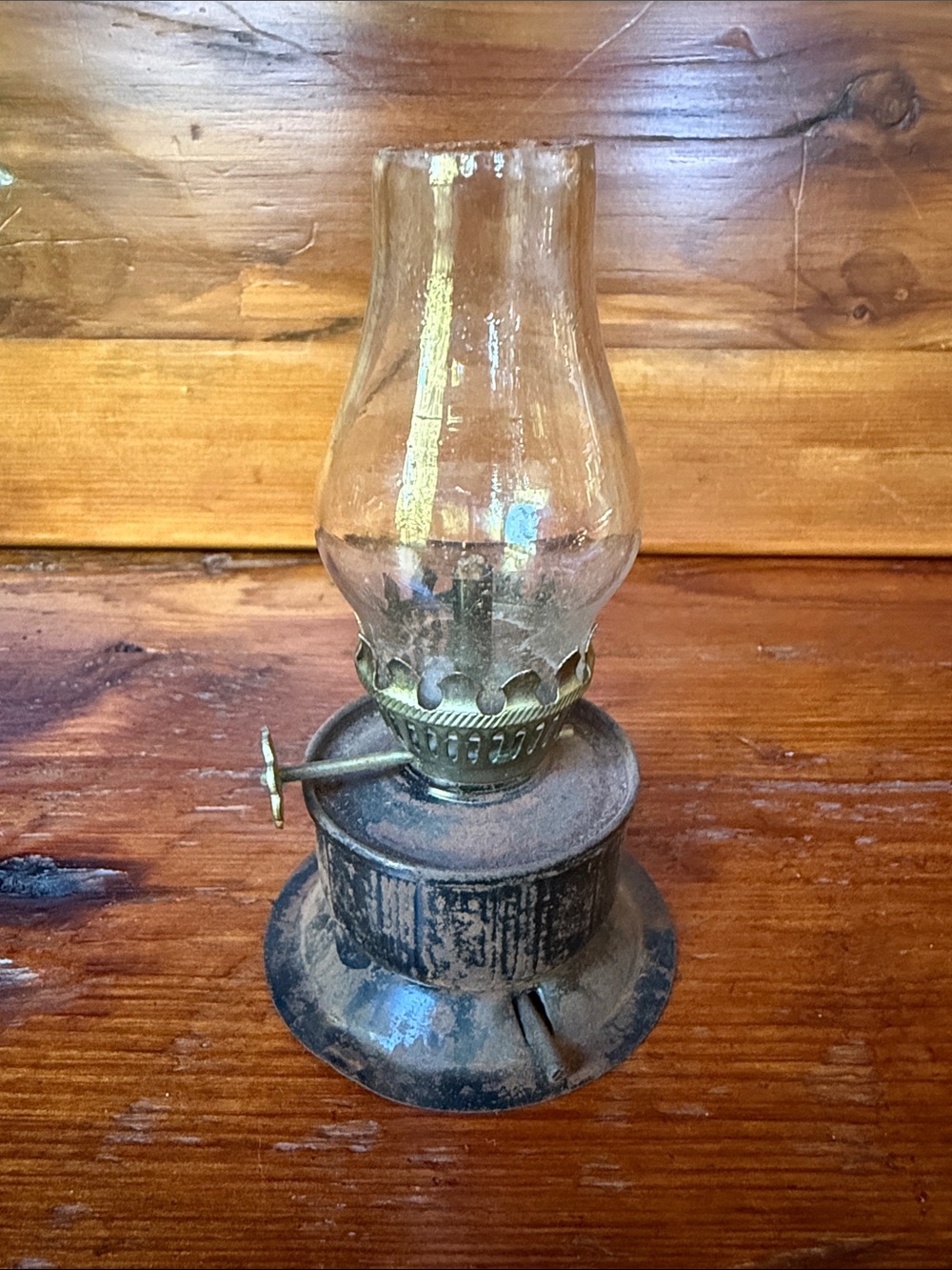 🕯️ Vintage Rusty Crusty Black Metal Oil Lamp